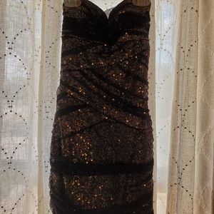 Dress sequin